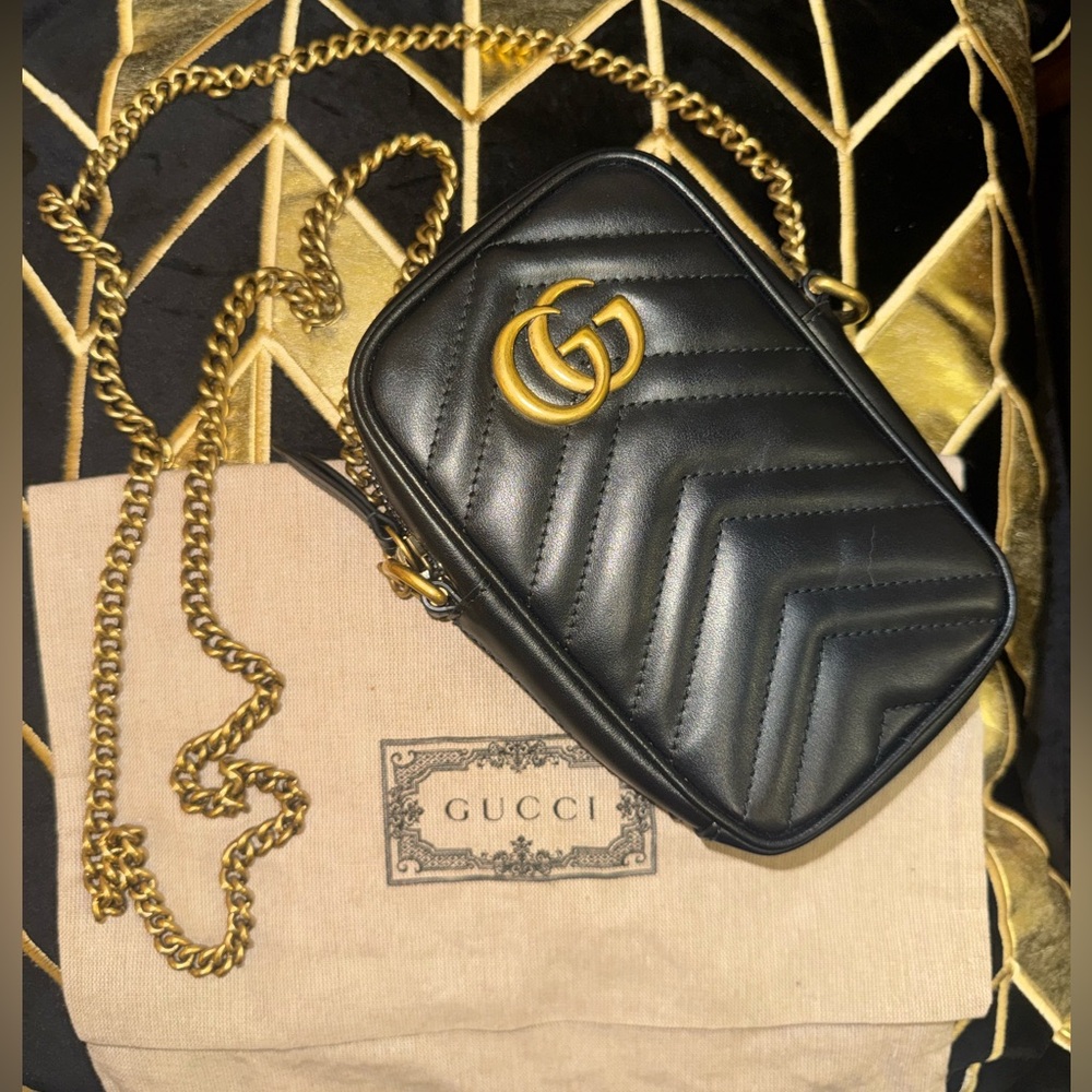 NEW Authentic Gucci Marmont Vertical Crossbody Black Leather/Gold